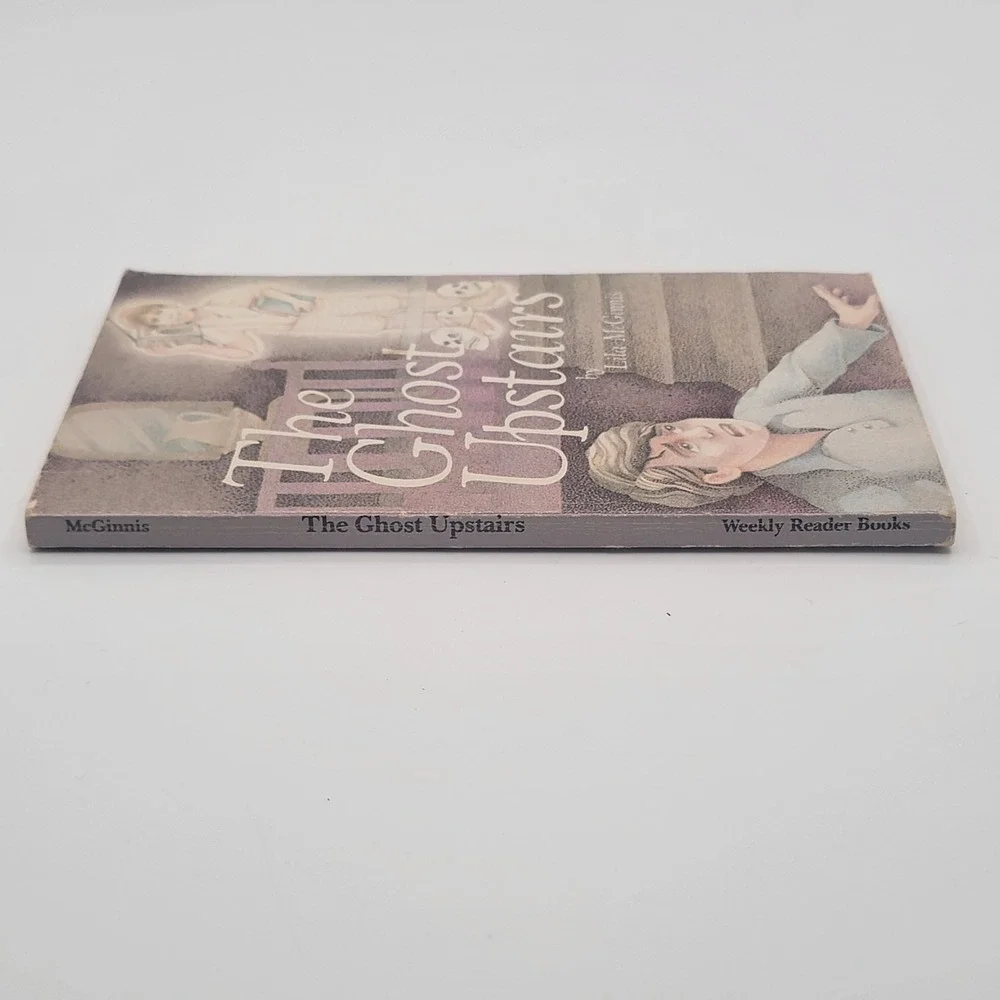 Lila‎ McGinnis The Ghost Upstairs Paperback 1984 Weekly Reader Books Good